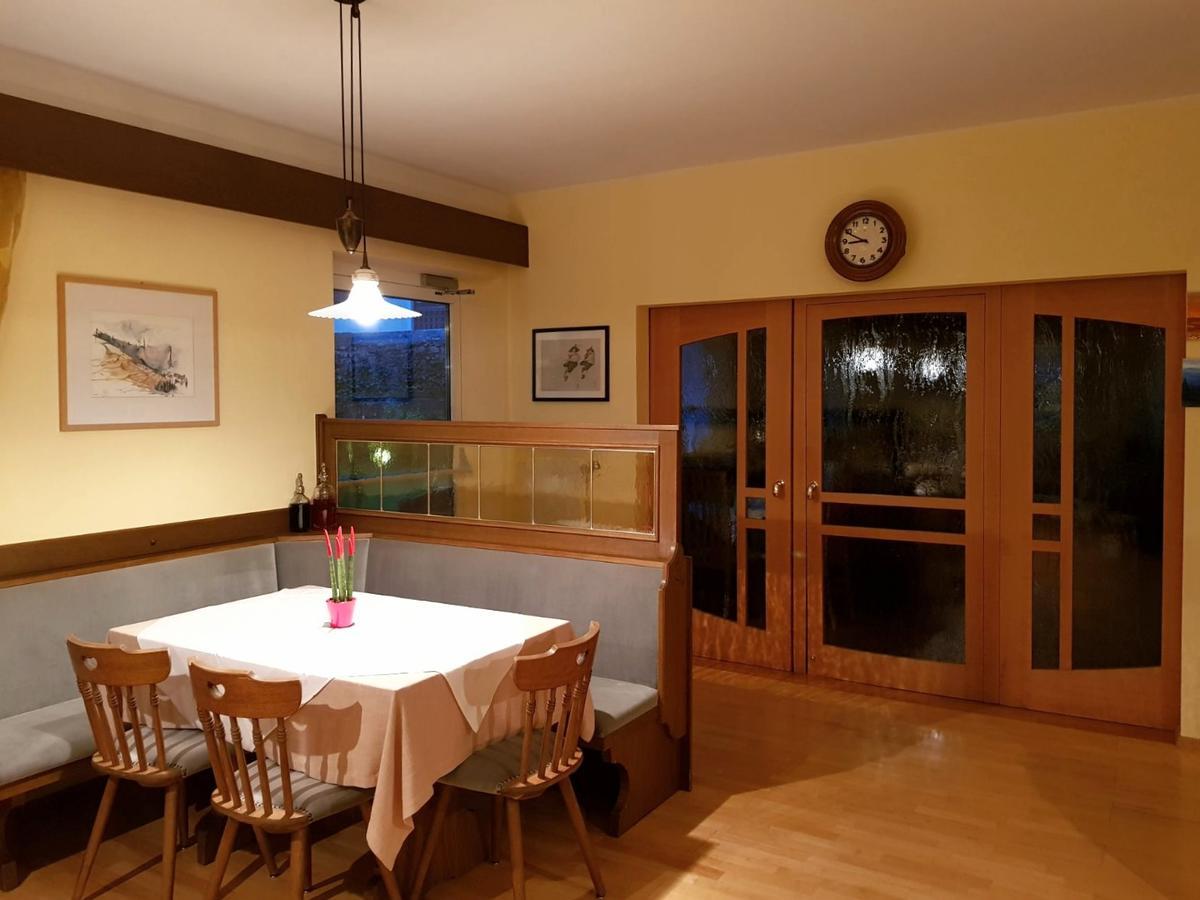 Hotel Pension Schweitzer Silandro Kültér fotó